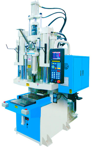 Вертикальный термопластавтомат YUHDAK YL